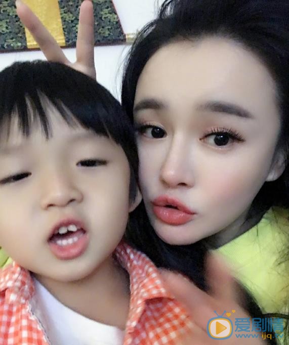 冉莹颖全家福 冉莹颖高清写真_冉莹颖高清剧照