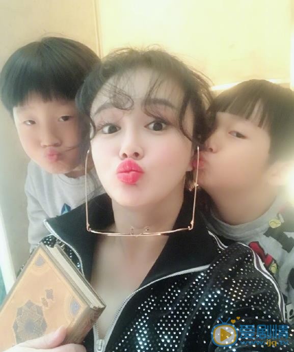 冉莹颖全家福 冉莹颖高清写真_冉莹颖高清剧照