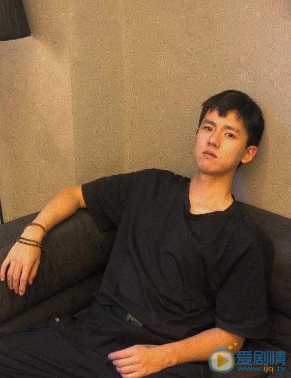 人不彪悍枉少年李渔是谁扮演的？人不彪悍枉少年李渔扮演者张耀个人资料、写真生活照