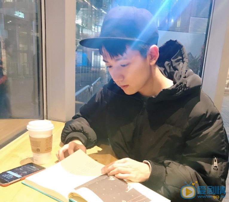 人不彪悍枉少年李渔是谁扮演的？人不彪悍枉少年李渔扮演者张耀个人资料、写真生活照