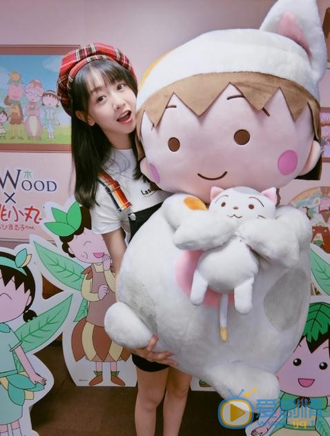 刘木子与人合照 刘木子高清写真_刘木子高清剧照