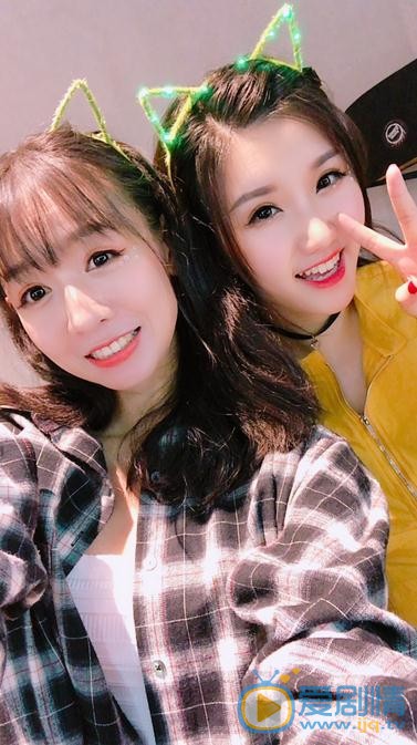 刘木子与人合照 刘木子高清写真_刘木子高清剧照