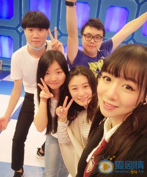 刘木子与人合照 刘木子高清写真_刘木子高清剧照