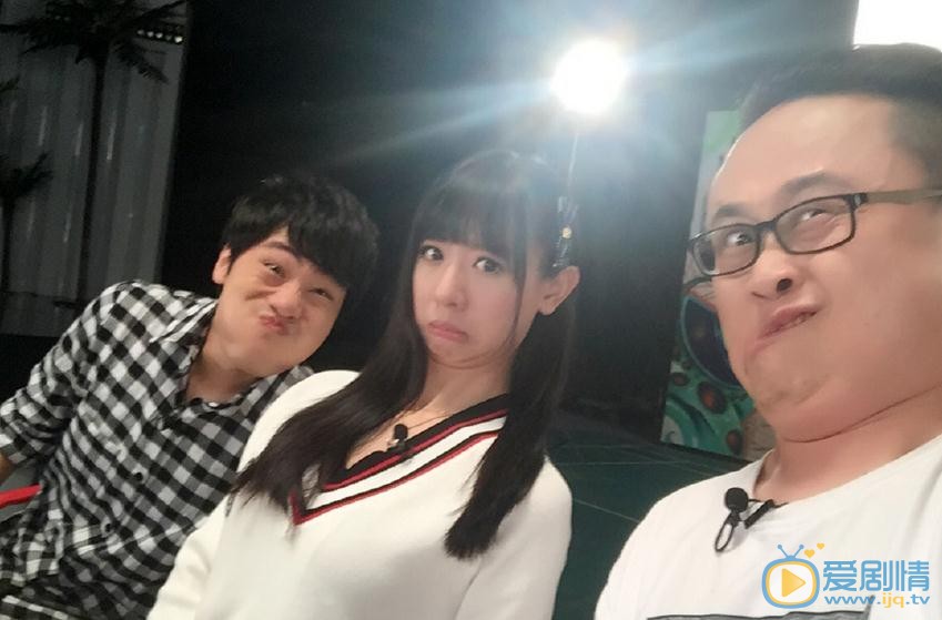 刘木子与人合照 刘木子高清写真_刘木子高清剧照