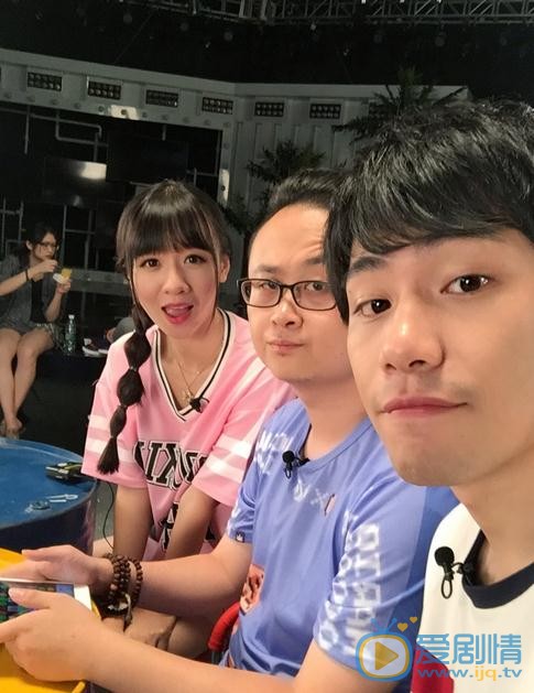 刘木子与人合照 刘木子高清写真_刘木子高清剧照