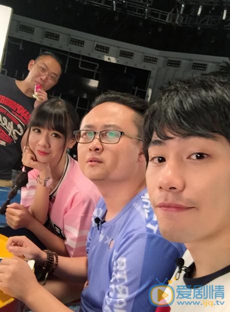 刘木子与人合照 刘木子高清写真_刘木子高清剧照