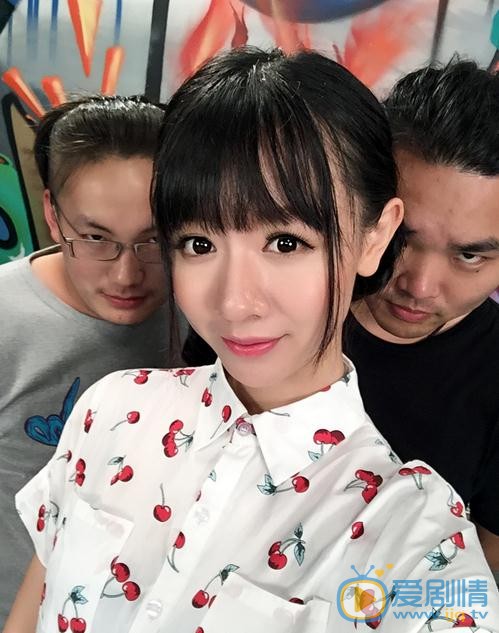 刘木子与人合照 刘木子高清写真_刘木子高清剧照