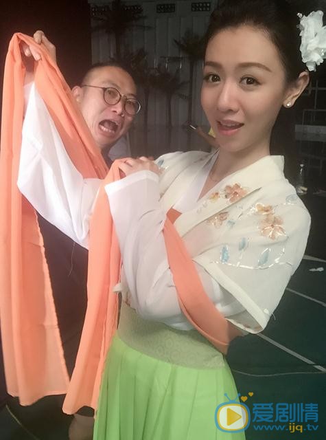 刘木子与人合照 刘木子高清写真_刘木子高清剧照