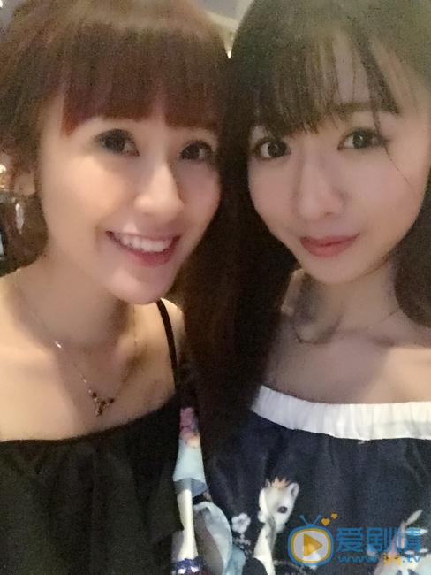刘木子与人合照 刘木子高清写真_刘木子高清剧照