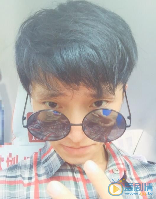 贾盛强自拍照 贾盛强高清写真_贾盛强高清剧照