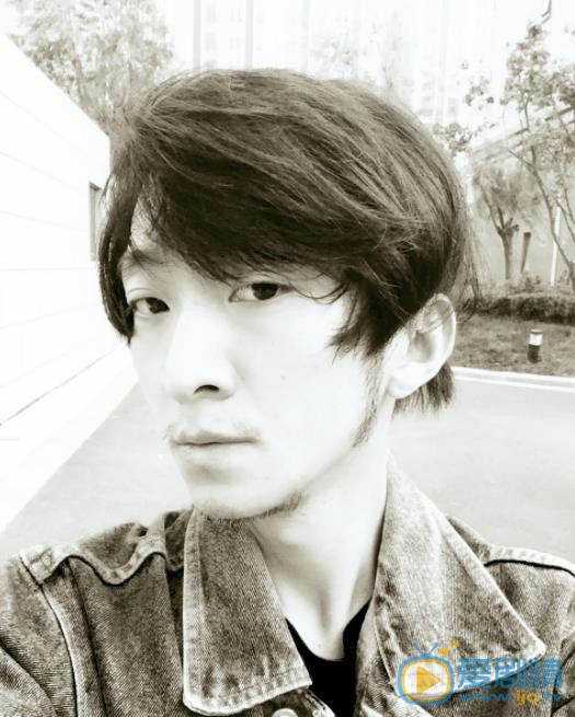 贾盛强自拍照 贾盛强高清写真_贾盛强高清剧照