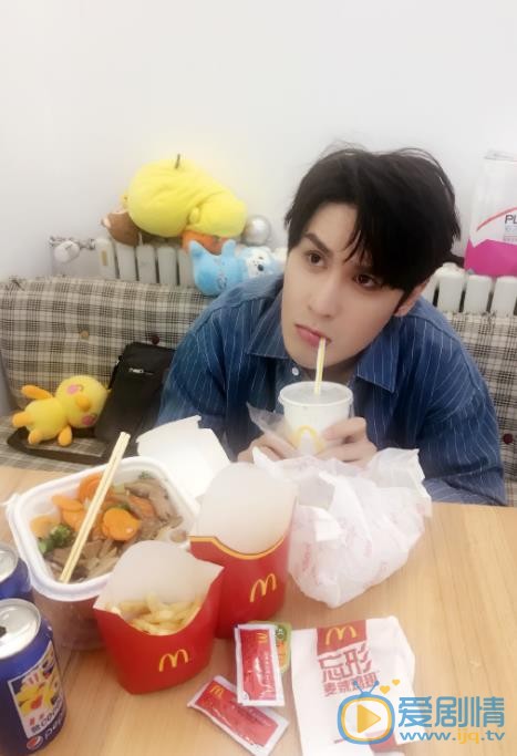 居来提前卫写真 居来提高清写真_居来提高清剧照