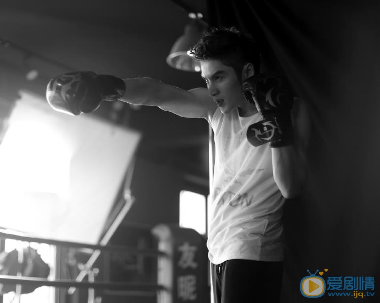 居来提前卫写真 居来提高清写真_居来提高清剧照