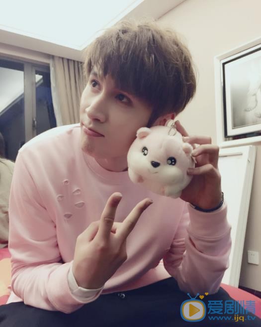 居来提前卫写真 居来提高清写真_居来提高清剧照