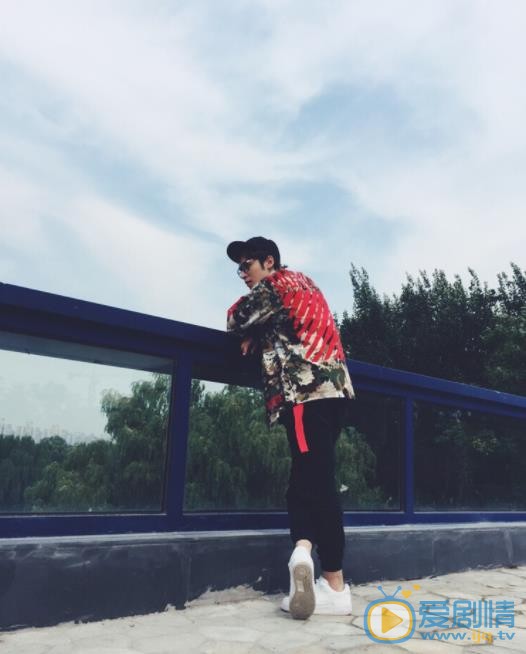 居来提前卫写真 居来提高清写真_居来提高清剧照