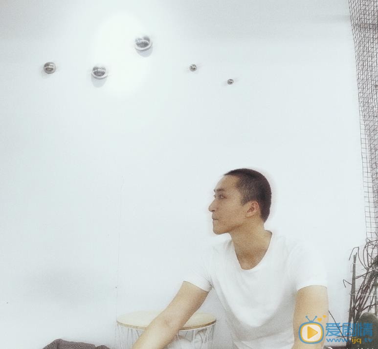 何若鹤生活照 何若鹤高清写真_何若鹤高清剧照