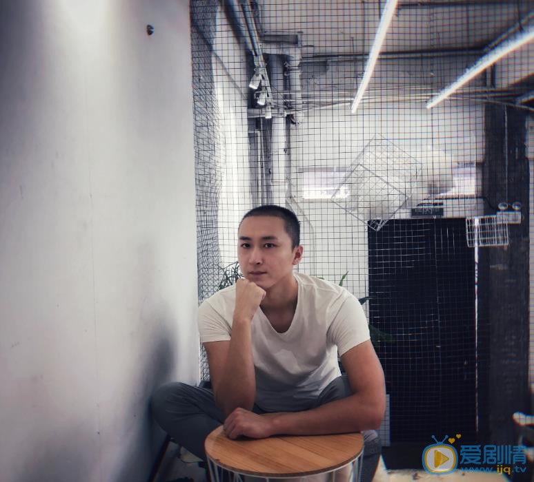 何若鹤生活照 何若鹤高清写真_何若鹤高清剧照