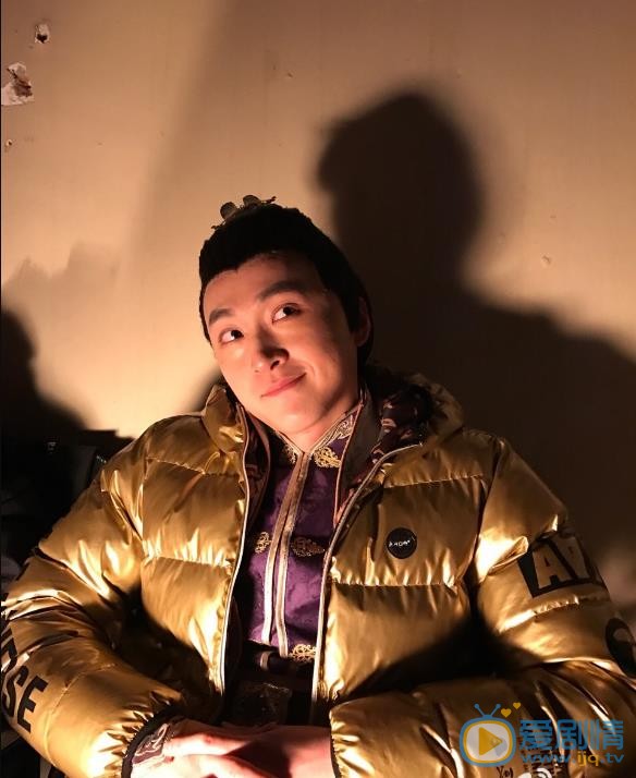 何若鹤片场照 何若鹤高清写真_何若鹤高清剧照