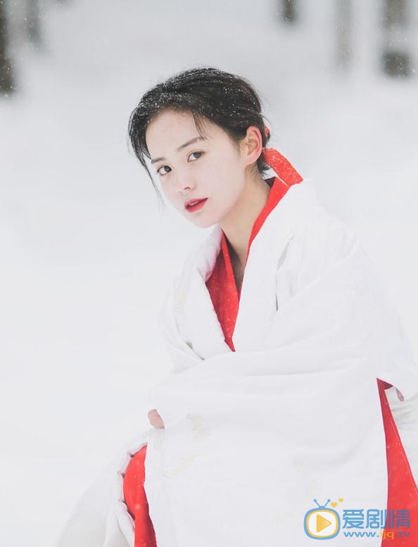 洪潇雪地写真 洪潇高清写真_洪潇高清剧照