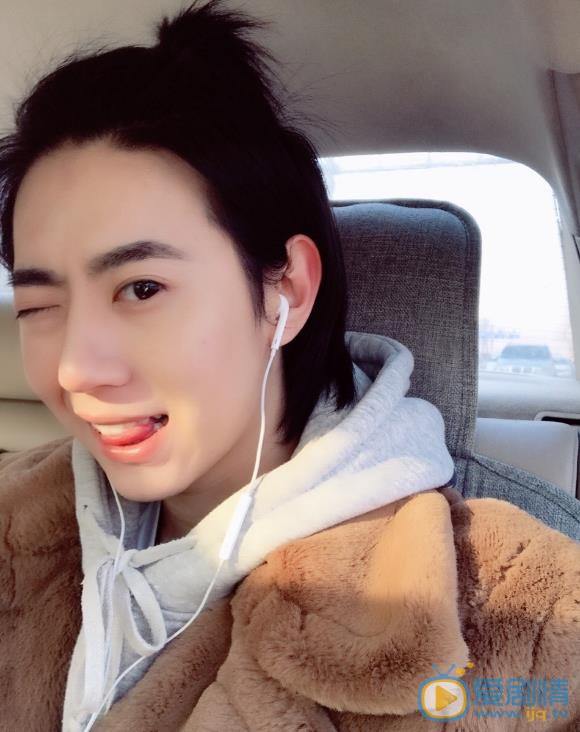 张任杰卖萌照 张任杰高清写真_张任杰高清剧照