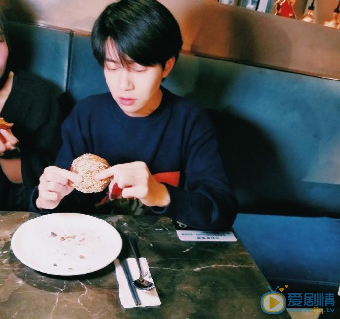 张任杰生活照 张任杰高清写真_张任杰高清剧照