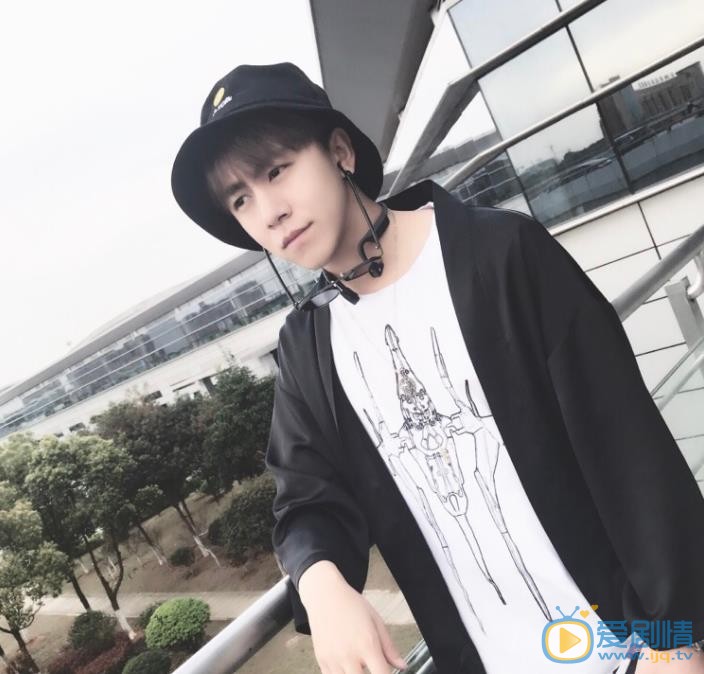 魏一宁街拍写真 魏一宁高清写真_魏一宁高清剧照