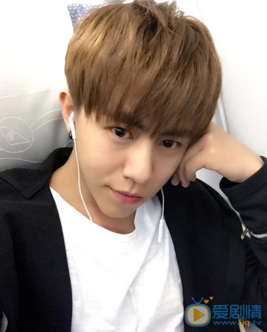 魏一宁自拍照 魏一宁高清写真_魏一宁高清剧照