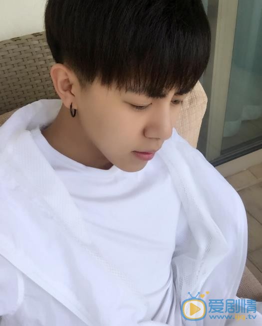 魏一宁自拍照 魏一宁高清写真_魏一宁高清剧照