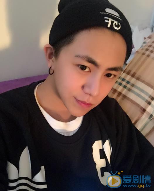 魏一宁自拍照 魏一宁高清写真_魏一宁高清剧照