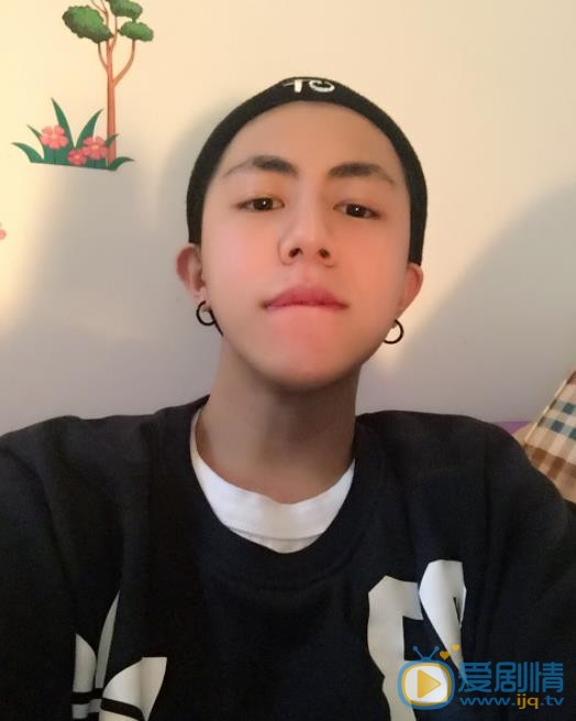 魏一宁自拍照 魏一宁高清写真_魏一宁高清剧照