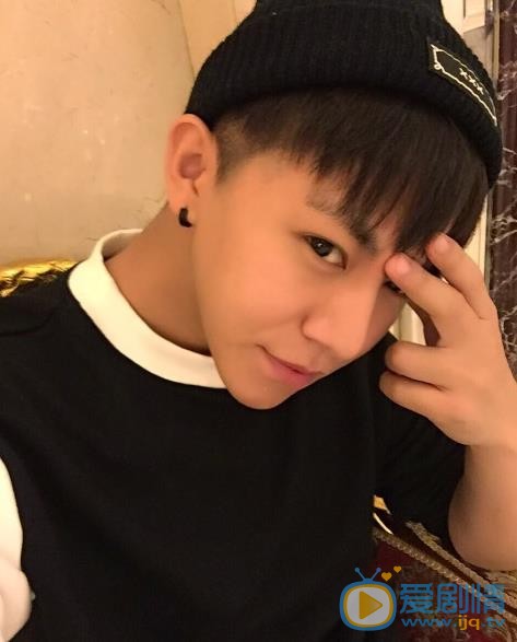 魏一宁自拍照 魏一宁高清写真_魏一宁高清剧照