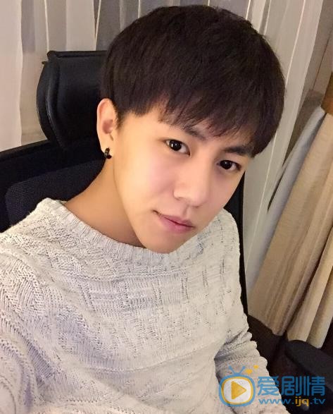 魏一宁自拍照 魏一宁高清写真_魏一宁高清剧照