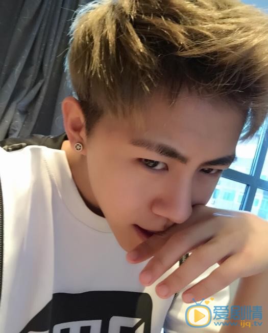 魏一宁自拍照 魏一宁高清写真_魏一宁高清剧照