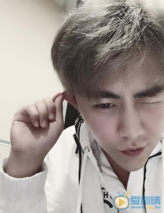 魏一宁自拍照 魏一宁高清写真_魏一宁高清剧照