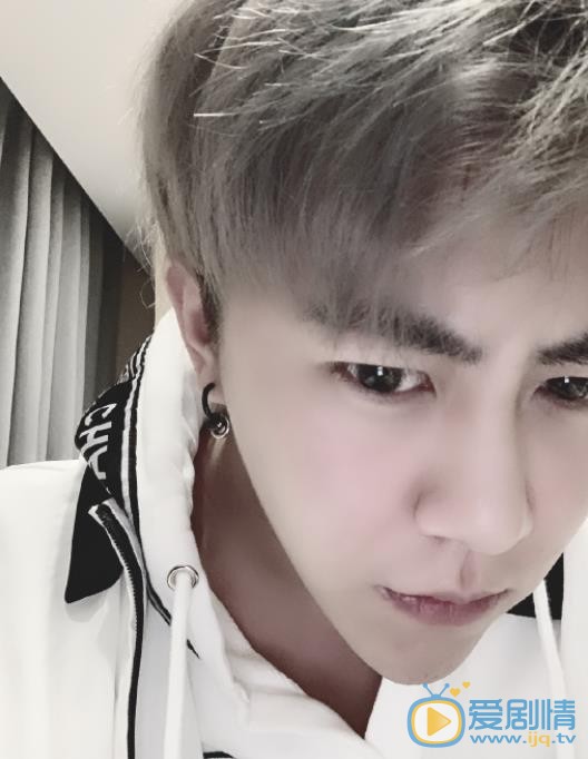 魏一宁自拍照 魏一宁高清写真_魏一宁高清剧照