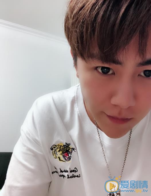 魏一宁自拍照 魏一宁高清写真_魏一宁高清剧照