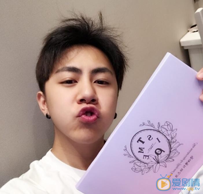 魏一宁自拍照 魏一宁高清写真_魏一宁高清剧照