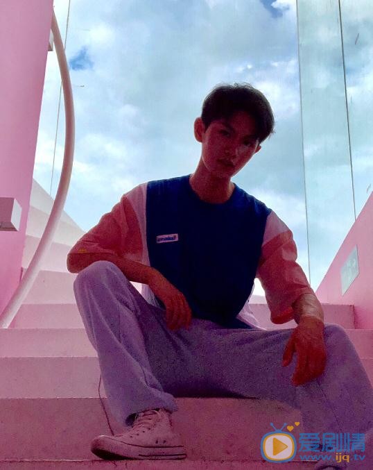 何善凯写真 何善凯高清写真_何善凯高清剧照