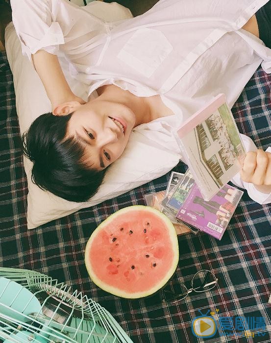 何善凯夏日写真 何善凯高清写真_何善凯高清剧照