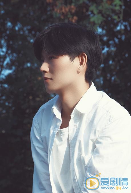 何善凯气质写真 何善凯高清写真_何善凯高清剧照
