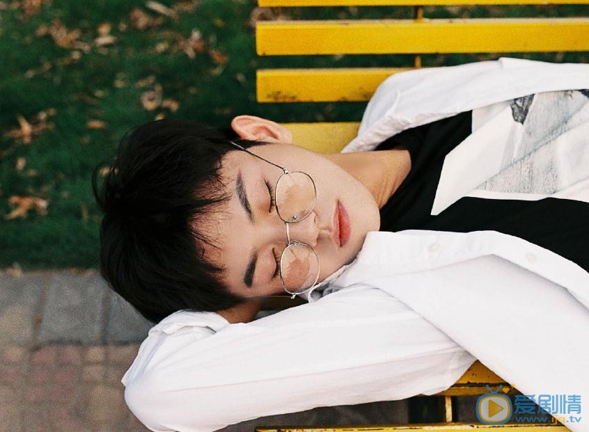 何善凯文艺写真 何善凯高清写真_何善凯高清剧照