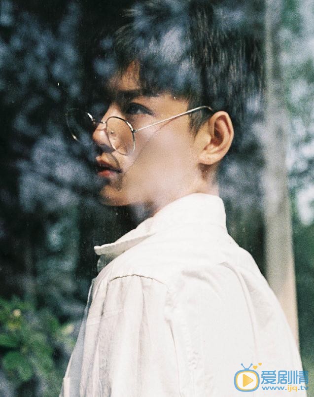 何善凯文艺写真 何善凯高清写真_何善凯高清剧照