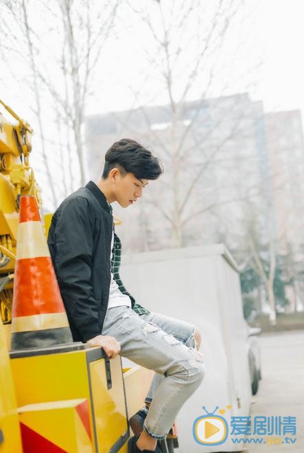 何善凯时尚写真 何善凯高清写真_何善凯高清剧照