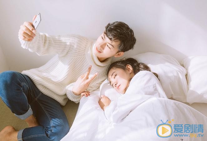 何善凯情侣写真 何善凯高清写真_何善凯高清剧照