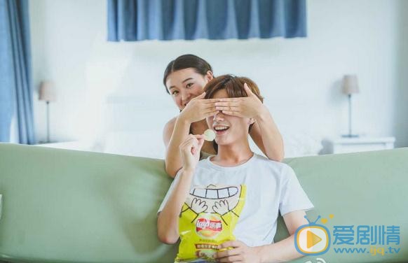 何善凯情侣写真 何善凯高清写真_何善凯高清剧照