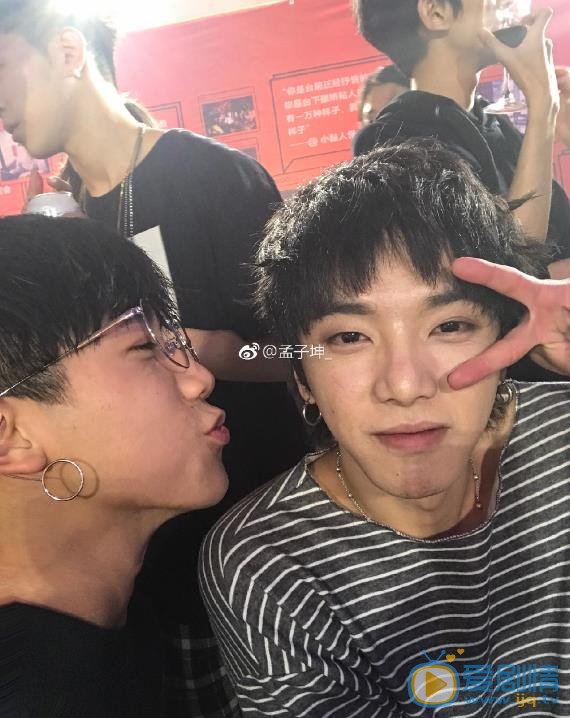 孟子坤卖萌照 孟子坤高清写真_孟子坤高清剧照