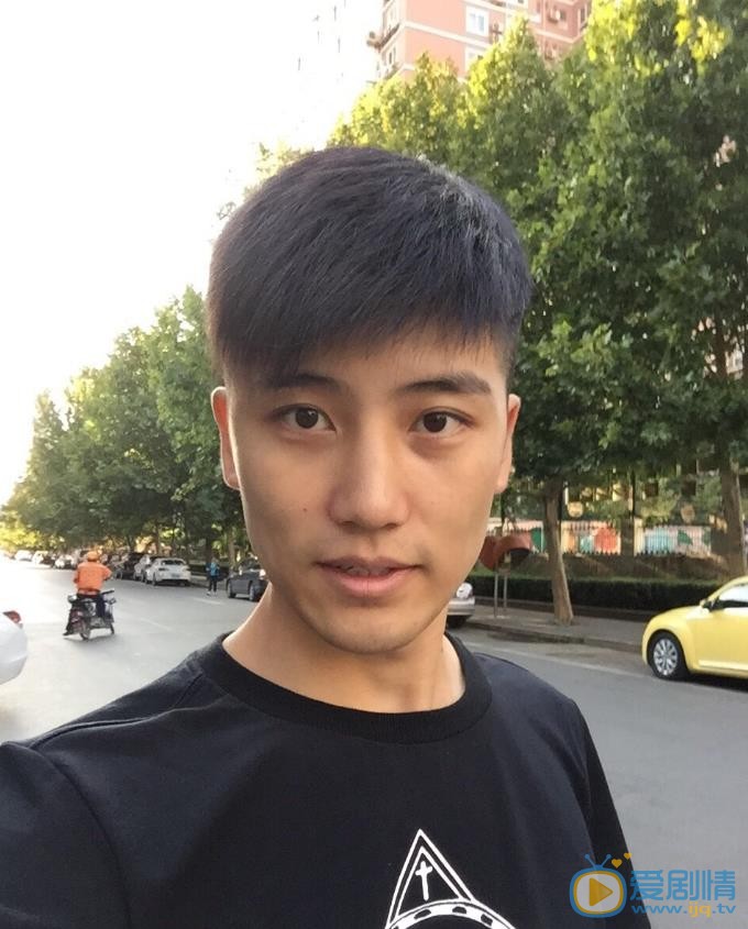 张耀宇自拍照 张耀宇高清写真_张耀宇高清剧照