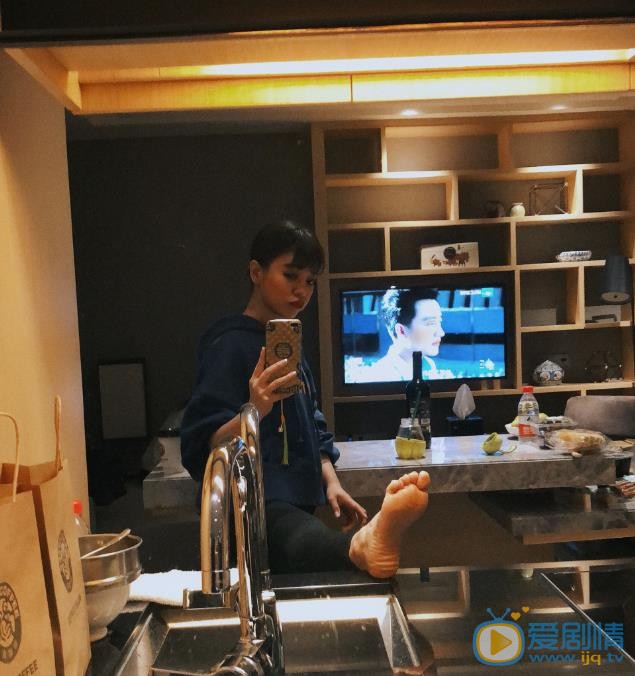 丁当嘟嘴卖萌照 丁当高清写真_丁当高清剧照