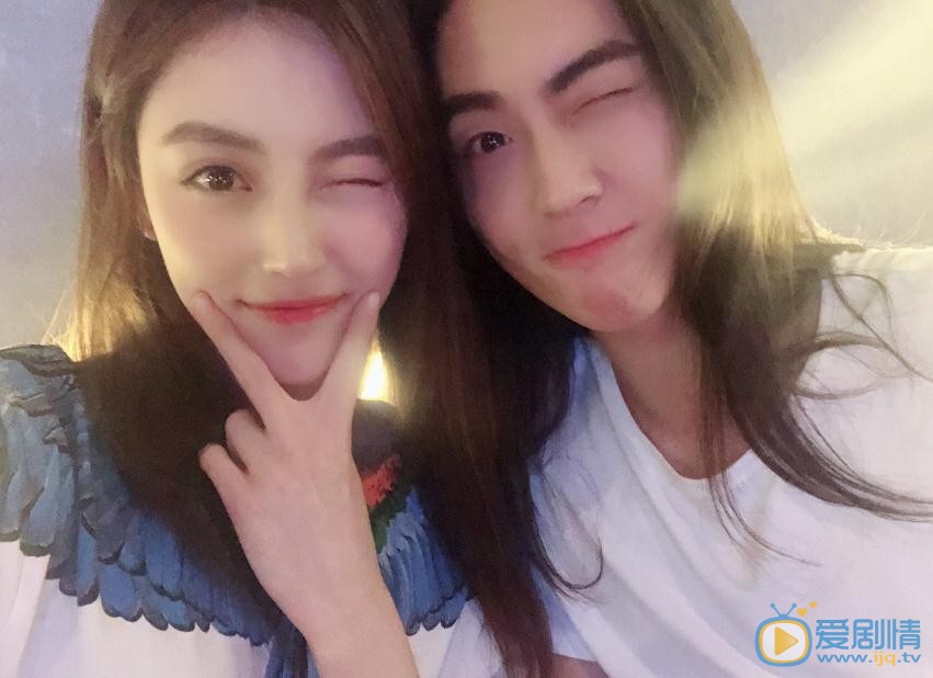 刘因然与人合照 刘因然高清写真_刘因然高清剧照