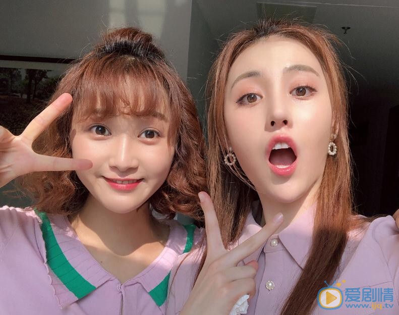 刘因然与人合照 刘因然高清写真_刘因然高清剧照